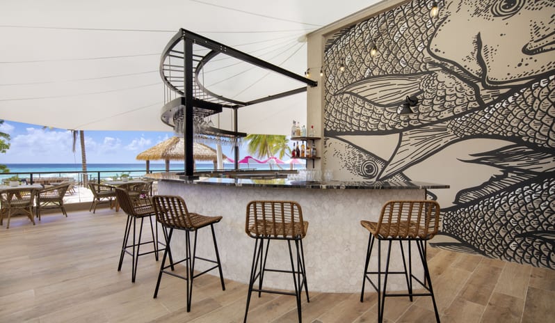 O2 Beach Club Elements bar